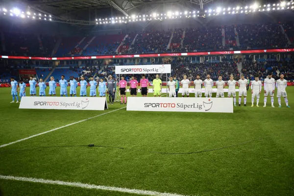 trabzonspor-giresunspor-canli-anlatim-trabzonspor-giresunspor-maci-saat-kacta-1672943146542.jpg Karadeniz derbisinde gülen Trabzonspor! Giresunspor'u 3-0'la geçtiler - 2