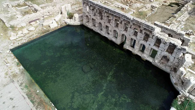 yozgattaki-basilica-therma-roma-hamaminda-kazi-ve-temizleme-calismasi-yeniden-baslatildi-1624110318250.jpg Yozgat’taki Basilica Therma Roma Hamamında kazı ve temizleme çalışması yeniden başlatıldı - 2