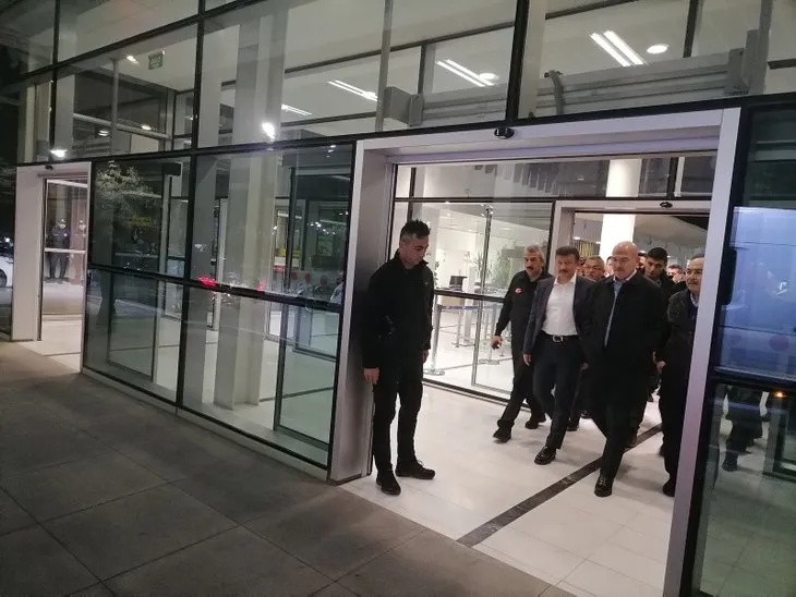 İzmir'in Buca ilçesinde 4,9 büyüklüğünde deprem meydana geldi! Deprem anı kamerada | Depremden ilk görüntüler