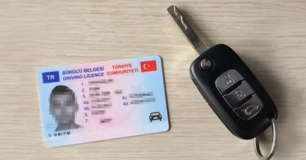 ehliyetlerle-ilgili-flas-gelisme-degistirmeyenler-dikkat-son-tarih-belli-oldu-ehliyet-basvurusu-nasil-yapilir-1648284940227.jpg Ehliyetlerle ilgili flaş gelişme! Değiştirmeyenler dikkat | Son tarih belli oldu! Ehliyet başvurusu nasıl yapılır? - 2