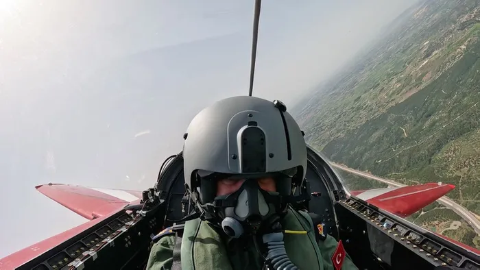 HÜRJET rotasını ilk yurt dışı uçuşuna çevirdi - 5