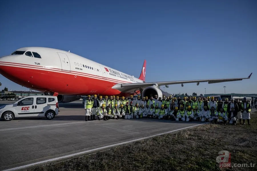 Cumhurbaşkanlığına ait uçak madencileri deprem bölgesine götürdü: "Bir can bir candır bizim için" 1