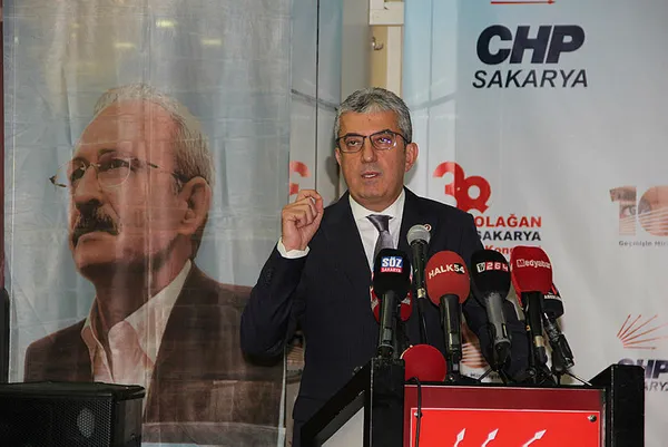 CHP’li Gökhan Günaydın’dan bomba itiraf: Tüzüğümüzü AK Parti’den kopyaladık! Kurultayda şakır şakır imzaladılar...