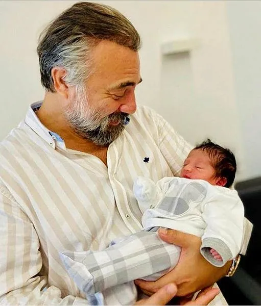 1643435884433.jpeg Oktay Kaynarca müjdeyi verdi! ATV ekranlarına yeni projeyle geliyor - 4