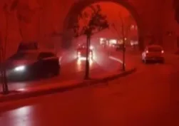 Girit Adası çöl tozu nedeniyle kırmızıya büründü