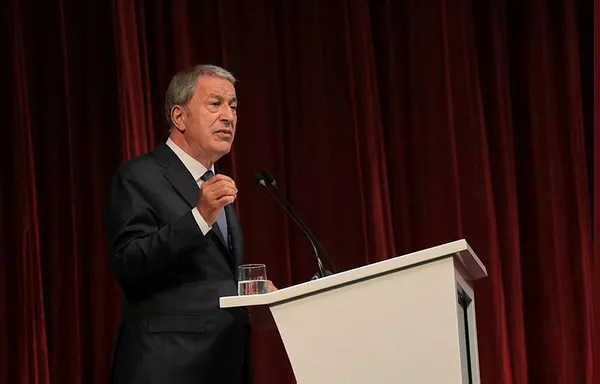 bakan-hulusi-akardan-hudut-namustur-anlayisi-1683563700235.jpg Bakan Hulusi Akar'dan Irak ve Suriye'nin kuzeyine yönelik: 37 bin 818 terörist etkisiz hale geldi - 3