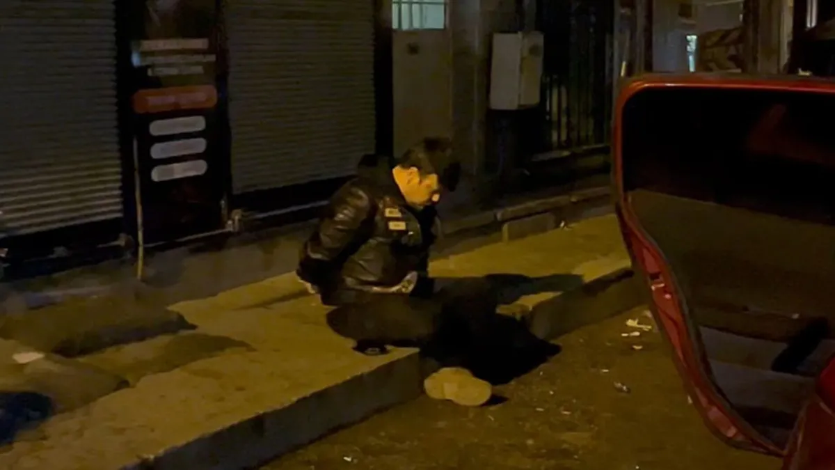 Alkollü sürücü polis aracına çarptı! Kaza anı kameraya yansıdı