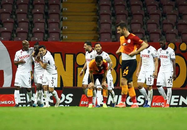 Galatasaray son anda geri döndü! Galatasaray 1-1 Trabzonspor MAÇ SONUCU-ÖZET