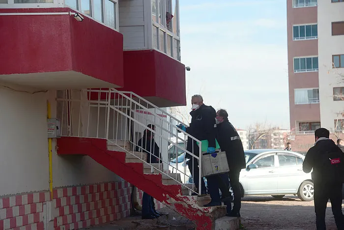 Son dakika: Kayseri'de dehşet! Eşini ve üvey çocuğunu bıçaklayarak öldürdü - 3