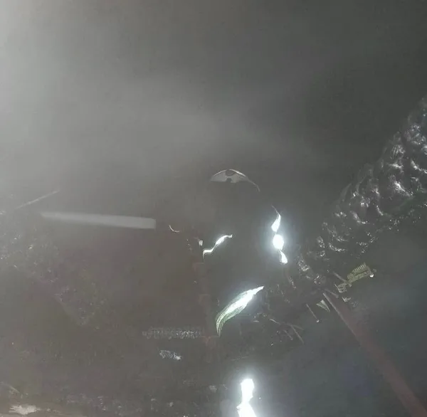 bursada-facia-bir-aile-yangina-uyurken-yakalandi-1641276434347.jpg Bursa'da facia! Bir aile yangına uyurken yakalandı - 3