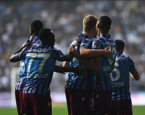 Trabzonspor'da tarihi şampiyonluk heyecanı! Taraftarlara önemli uyarı - 2