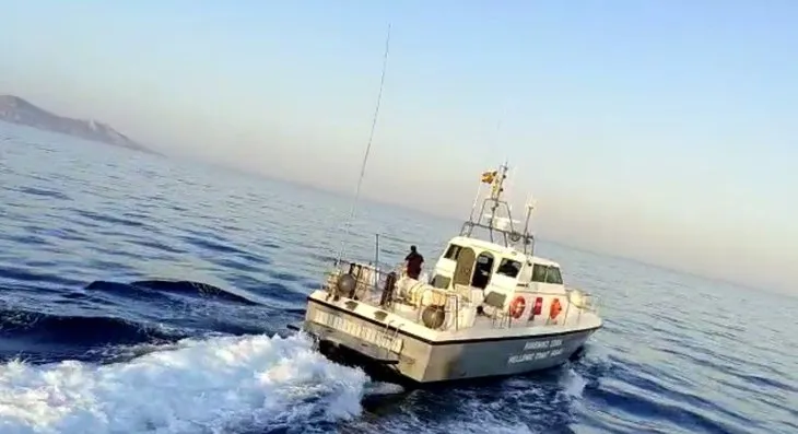 Yunan sahil güvenlik botu Türk balıkçı teknesini kurşunladı! Dehşet dolu anlar kamerada