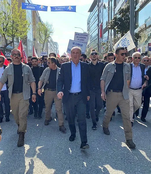 muharrem-inceden-chpye-feto-elestirisi-tek-dertleri-memleketi-peskes-cekmek-1682885643621.jpg Muharrem İnce'den CHP'ye FETÖ eleştirisi: Tek dertleri memleketi peşkeş çekmek - 4