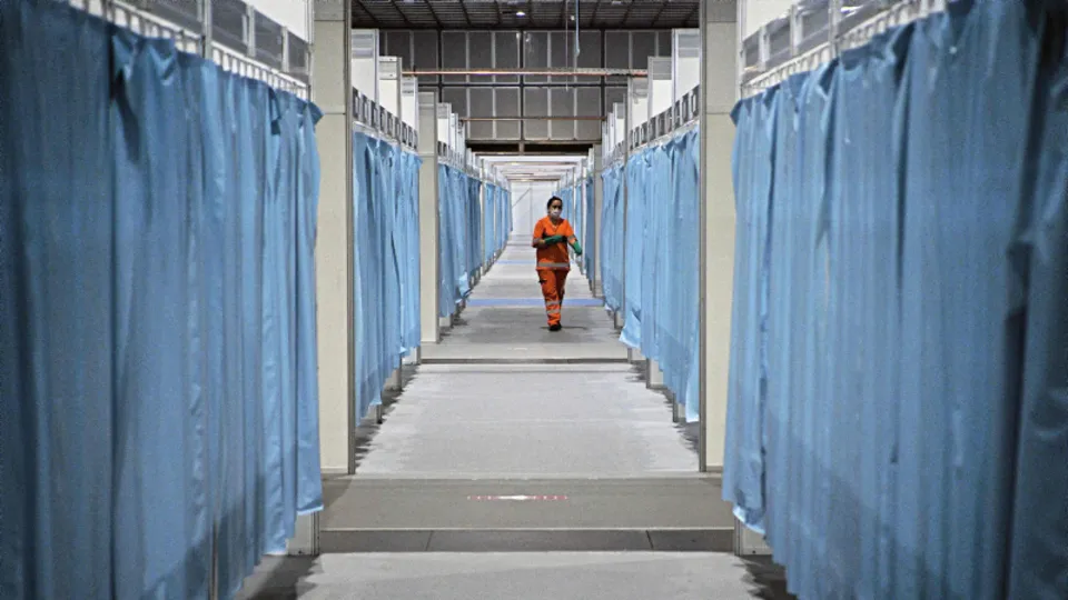Brezilya'da koronavirüs ölümlerine tabut yetişmiyor