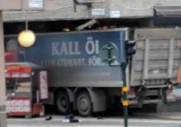 İsveç'te kamyonlu saldırı: 3 ölü