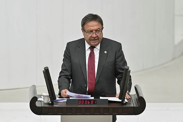 İYİ Parti’de ortalık daha da karışacak! İlçe teşkilatları el altından CHP ile pazarlık mı yaptı? 4 milletvekili daha istifa edecek iddiası...