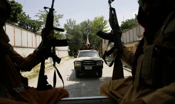 Taliban'ın 'ABD silahları' planı deşifre oldu - 1