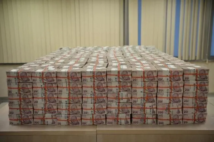 Milli Piyango tarihinin en büyük ikramiyesi sergilendi