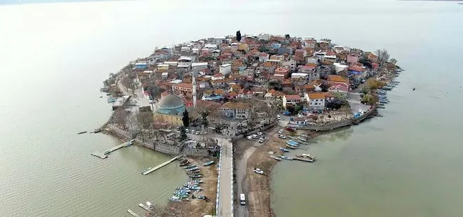 Bursa’nın Venedik’i Gölyazı yeniden ada oldu! Tarihi köy güzelliğiyle hayran bıraktı