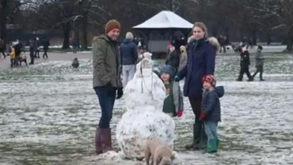 Londra’ya ilk kar yağdı