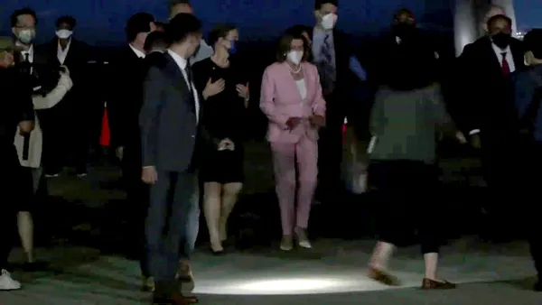 Pelosi’nin uçağı Tayvan’a iniş yaptı! ABD ile Çin arasında yüksek gerilim