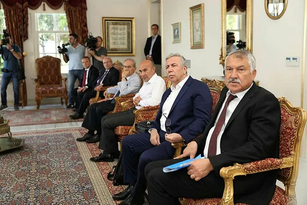 Eskişehir'de 25 yıllık Büyükerşen dönemi sona erdi! Son sözlerinde partisini yerden yere vurdu: Bir virüs, mikrop... - 3