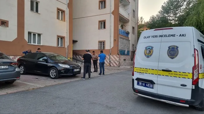 kayseride-siseli-silahli-kavga-2-kisi-yarali-1721411793020.jpg Kayseri'de şişeli silahlı kavga: 2 kişi yaralı - 2