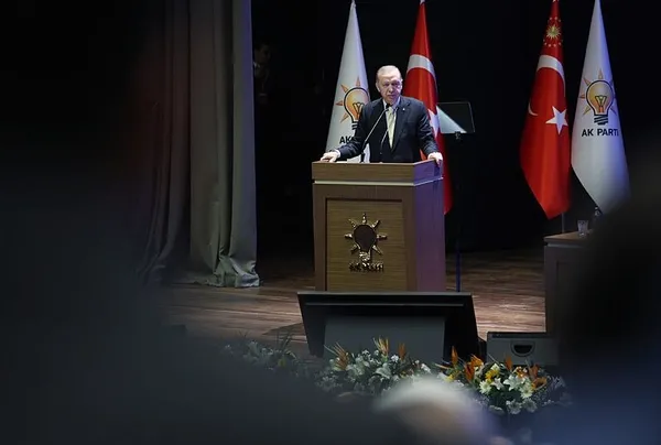 baskan-erdogan-parti-teskilatina-net-mesaj-yolunu-ayirip-baskan-partiye-gidenlerin-yeri-orasidir-1708964273774.jpeg Başkan Erdoğan parti teşkilatına net mesaj: Yolunu ayırıp başkan partiye gidenlerin yeri orasıdır - 4