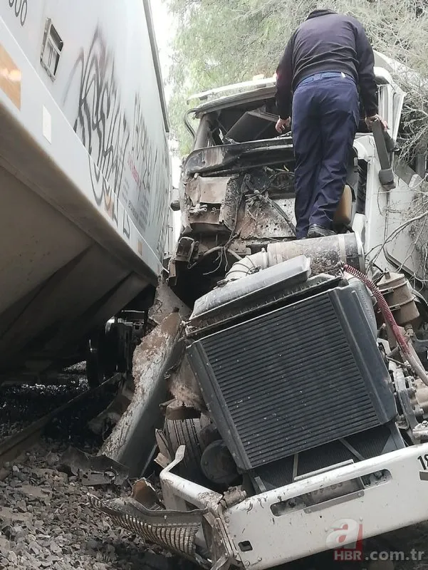 Meksika’da katliam gibi kaza: Tren gaz tankerine çarptı! 50 araç ile 120 ev zarar gördü