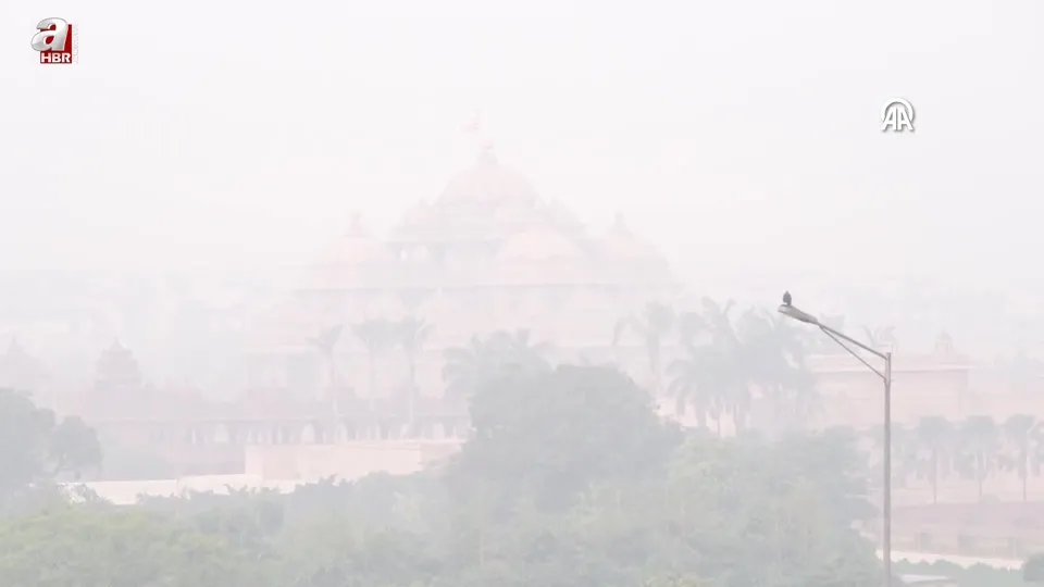 Hindistan’da yapay yağmur denemelerine rağmen hava kirliliği devam ediyor