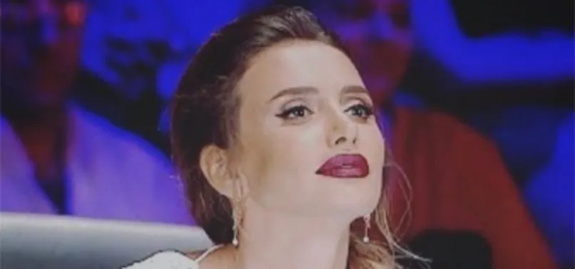 Emina Sandal'dan Kadir Gecesi paylaşımı