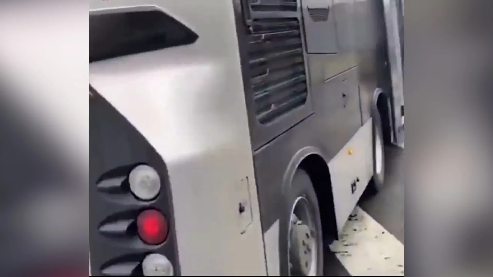 Son dakika: CHP'li İBB'nin 1 hafta önce aldığı yeni metrobüs arızalandı! Vatandaş isyan etti: Yazık