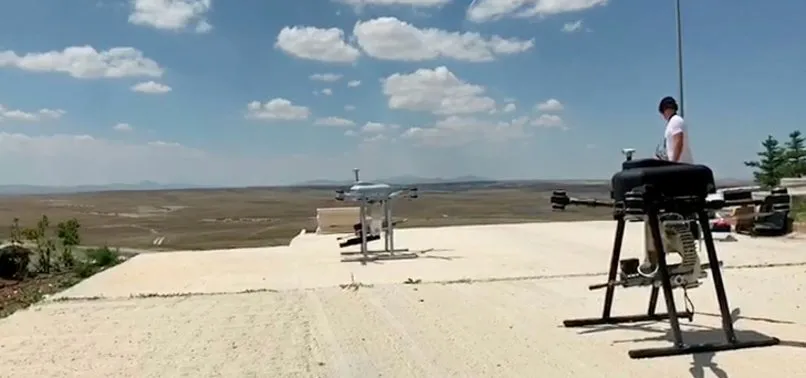 Songar'a otomatik makineli tüfekten sonra bomba atar