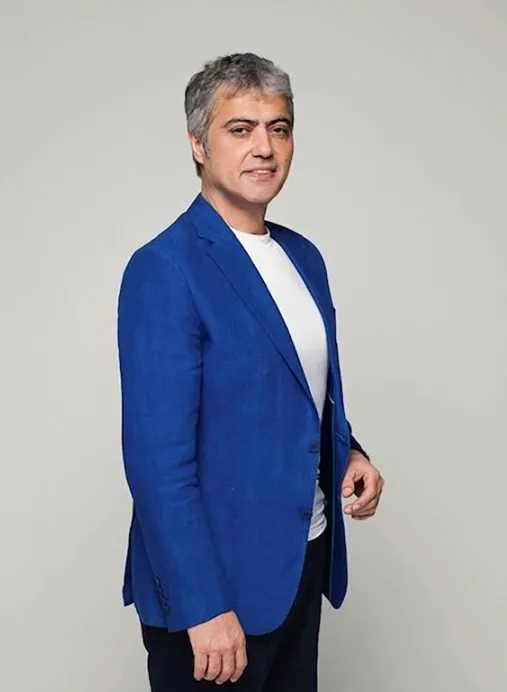 cengiz-kurtoglu-tartisirken-bicakla-saldiriliyor-gibi-gosterilmesine-isyan-etti-bana-tuzak-kuruyorlar-1637906224839.jpg Cengiz Kurtoğlu tartışırken bıçakla saldırılıyor gibi gösterilmesine isyan etti: Bana tuzak kuruyorlar - 3