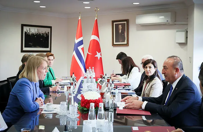 son-dakika-disisleri-bakani-mevlut-cavusoglundan-flas-aciklamalar-1655311497913.jpg Dışişleri Bakanı Çavuşoğlu’ndan NATO açıklaması: Belgeler beklentilerimizden çok uzak - 2