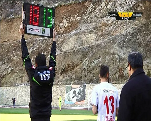 TFF 2.Lig'de ilginç olay! Kendini oyuna aldı - 2
