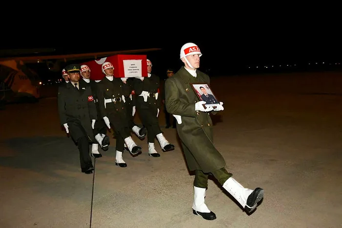 Şehit askerler törenle memleketlerine uğurlandı - 2
