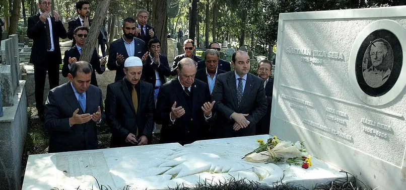 Dursun Özbek, Süleyman Seba'nın kabrini ziyaret etti