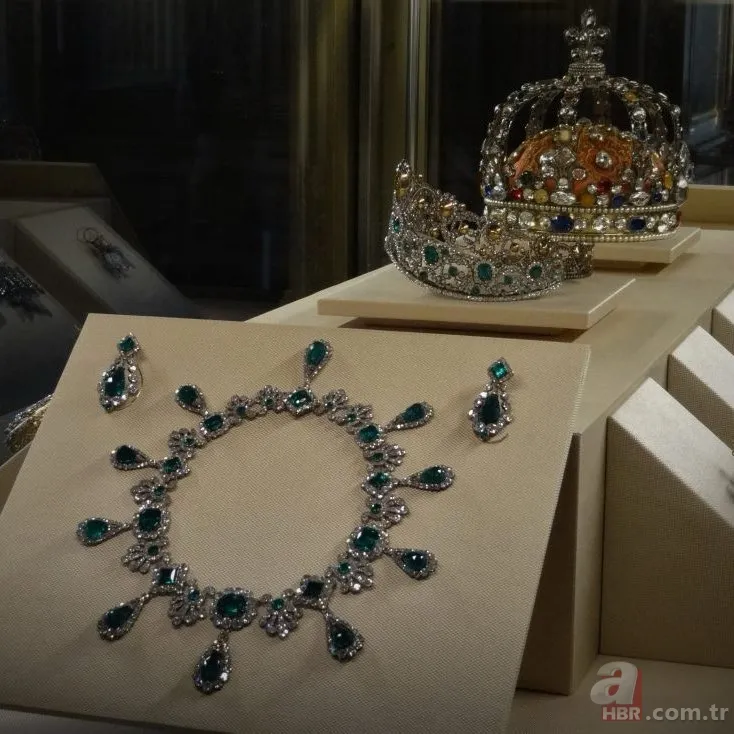 Fransa'da tarihi vurgun! Louvre Müzesi soygununa ait yeni görüntüler ortaya çıktı 16