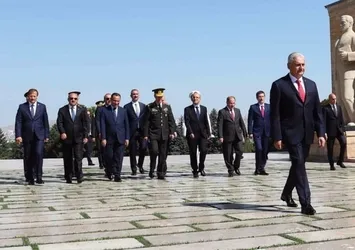 İşte görev süresi uzatılan general ve amiraller!