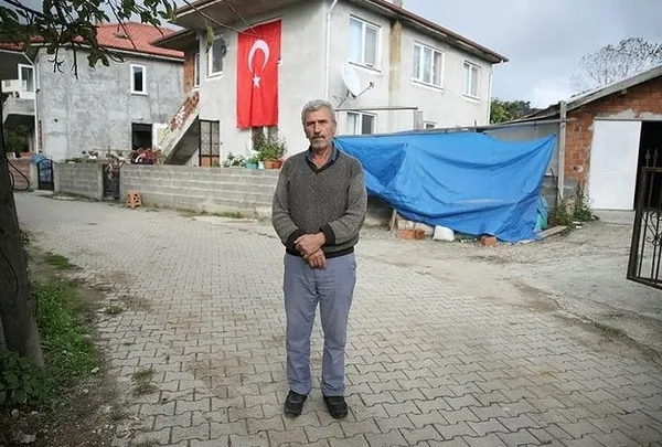 bartindaki-feci-patlamada-can-veren-madencinin-dogacak-cocugunun-adini-baskan-erdogan-verdi-1666094604164.jpg Bartın’daki feci patlamada can veren madencinin doğacak çocuğunun adını Başkan Erdoğan verdi - 4