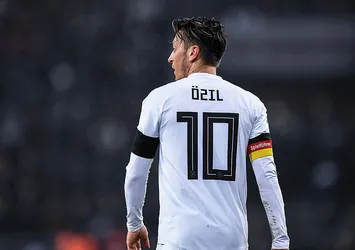 Almanya'dan Mesut'a yaş günü kutlaması!