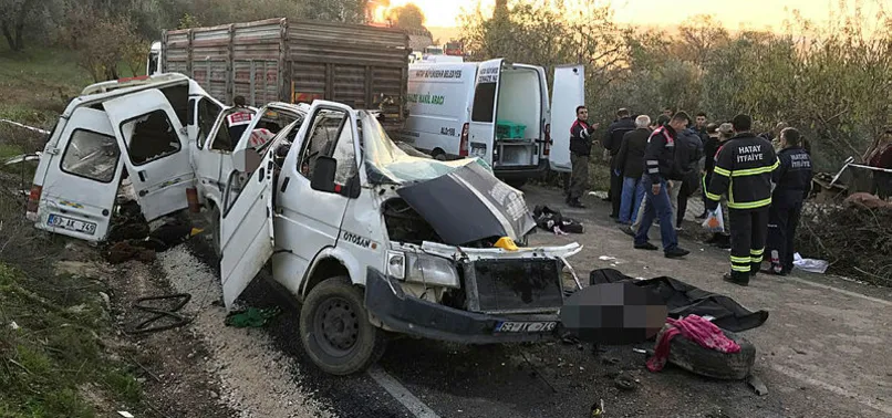 Hatay'da feci kaza: 11 ölü, 9 yaralı