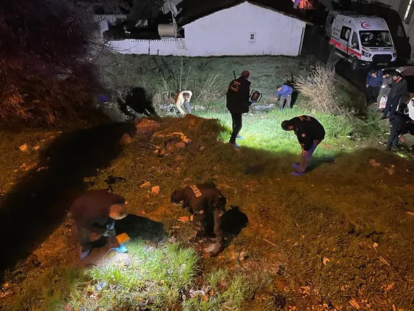 olum-evde-oyun-oynarken-buldu-cami-delerek-sirtina-isabet-etti-1674270446770.jpg Ölüm evde oyun oynarken buldu! Camı delerek sırtına isabet etti - 1