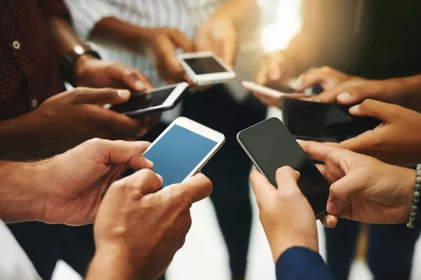 aymden-flas-karar-gsm-sirketlerinde-numara-tasima-sona-mi-eriyor-1681893889366.jpg AYM'den flaş karar! GSM şirketlerinde numara taşıma sona mı eriyor? - 2