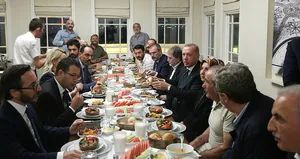 Erdoğan Çengelköy’de restoranda yemek yedi