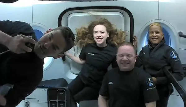 1632022488426.jpg SpaceX'in uzay yolculuğu sona erdi! Güvenli şekilde iniş yaptı - 1