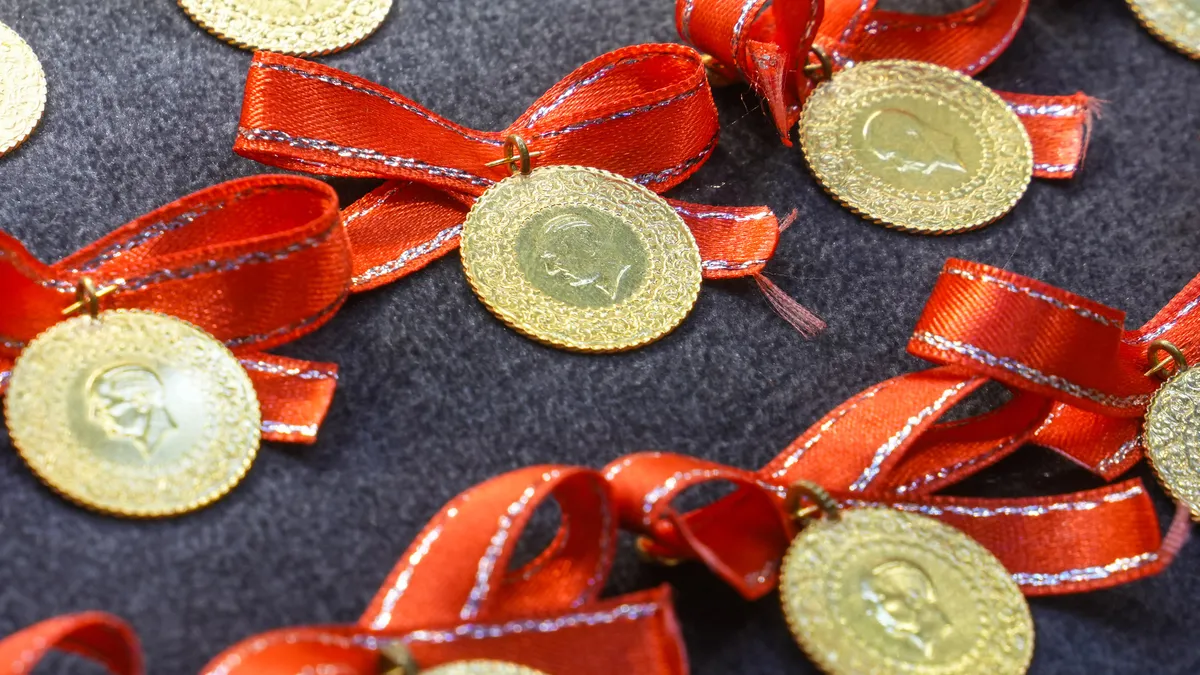 Altında "makas" uçurumu: Gram alacaklar dikkat! Ani düşüş mü yeni rekor mu?