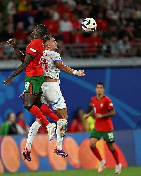 Portekiz son anda güldü! Mücadelede Portekiz - Çekya’yı 2-1 devirdi