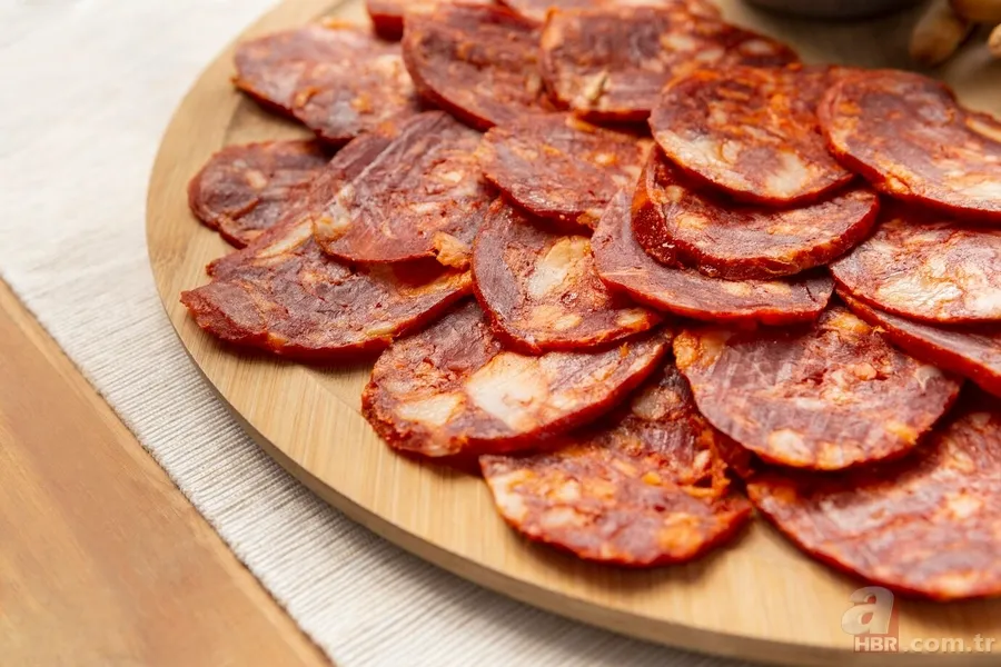 Hileli sucuk nasıl anlaşılır? En kolay yöntemler ve ipuçları 1